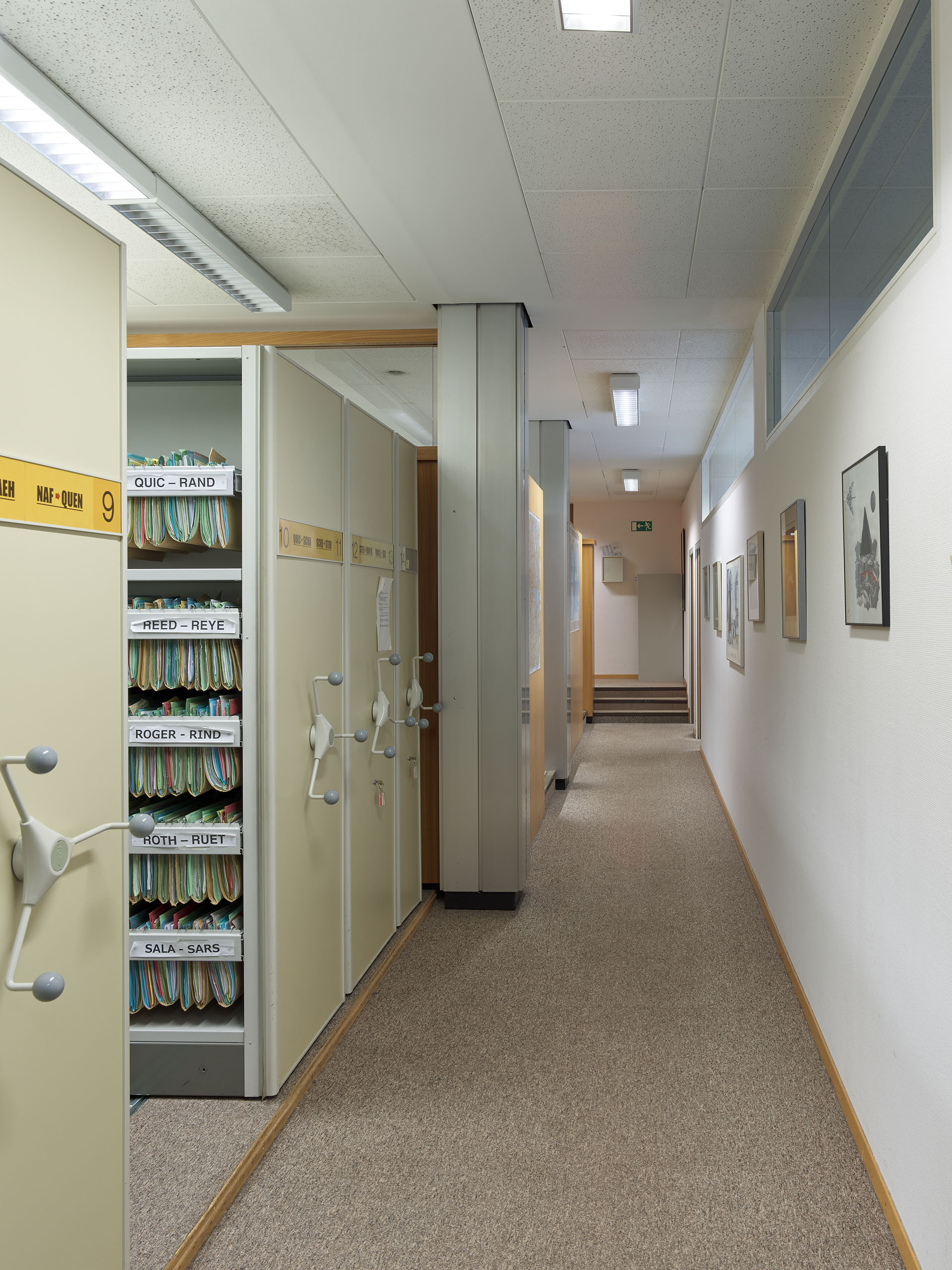 Ahp0008 embassy 004901 J2560